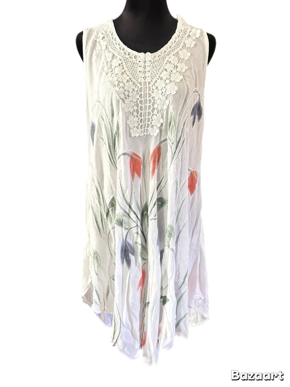 Jessica Taylor Sleeveless White Floral Crochet Yoke Tunic